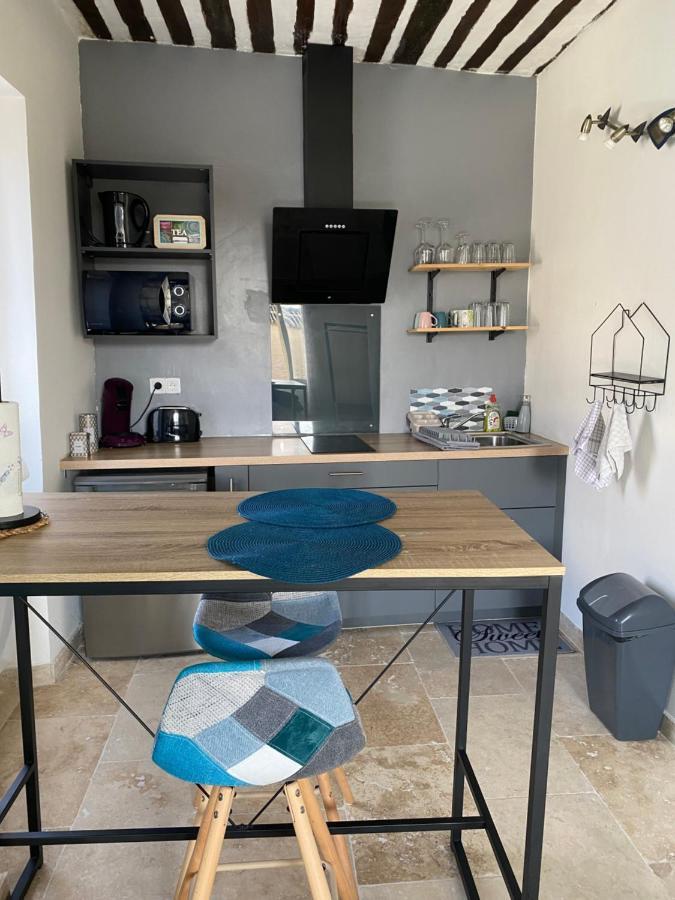 Studio De Charme Le Clos De L'Etang + Place De Parking L'Isle-sur-la-Sorgue Kültér fotó